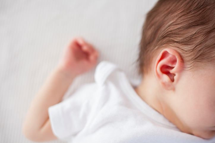 Čo robiť, keď vaše dieťa bolí uško