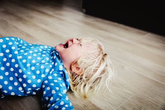 Čo robiť, keď dieťa vzdoruje a má záchvaty zúrivosti?